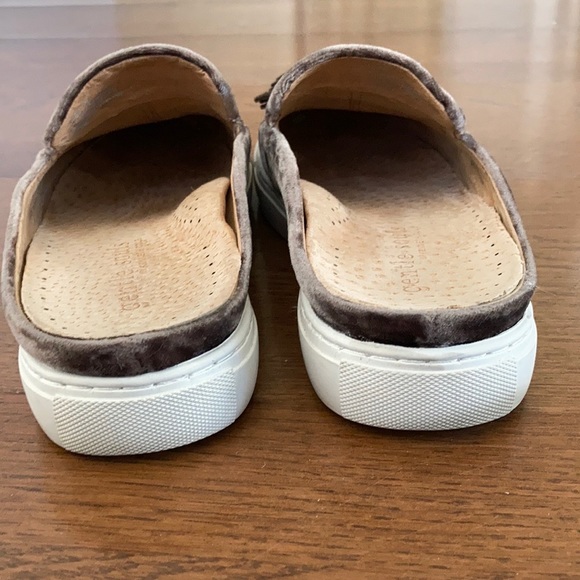 Kenneth Cole brown mule slides - Picture 5 of 7